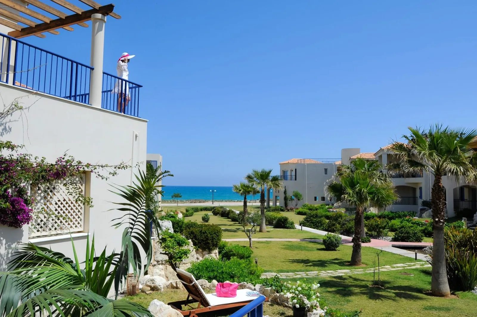 Материал застройщика: Aphrodite Beachfront I & II