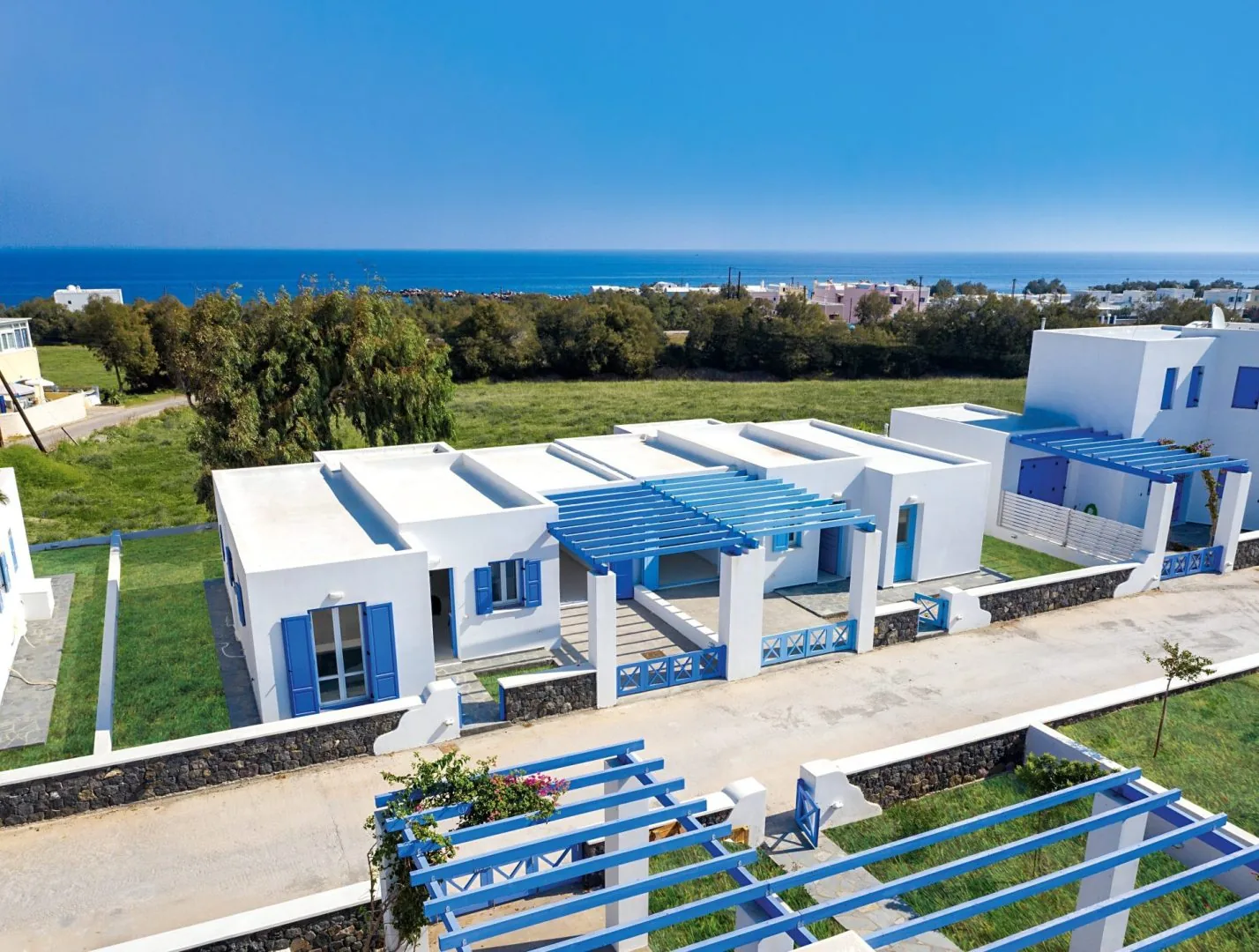 Материал застройщика: Santorini Villas